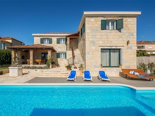 Holiday home - 9 persons -  - Mosorska - Split-Zrnovnica - 21251 - Zrnovnica