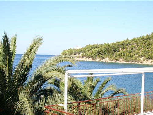 Holiday Home/Apartment - 4 persons -  - Stanici - 21310 - Stanici