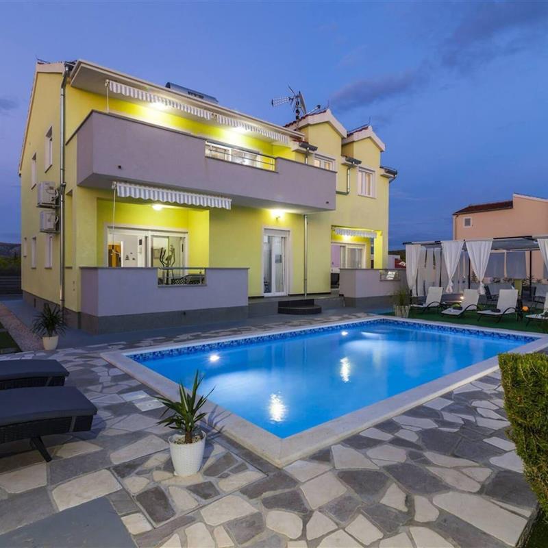 Sommerhus - 10 personer -  - 22010 - Šibenik-Brodarica