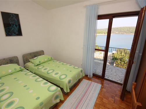 Holiday Home/Apartment - 4 persons -  - Necujam - 21432 - Necujam