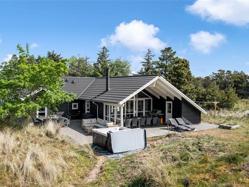 Sommerhus - 10 personer -  - Kirkevej - 6857 - Blåvand