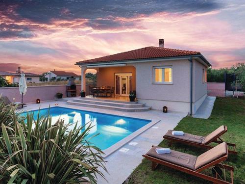 Holiday home - 6 persons -  - Jadreski - 52100 - Pula