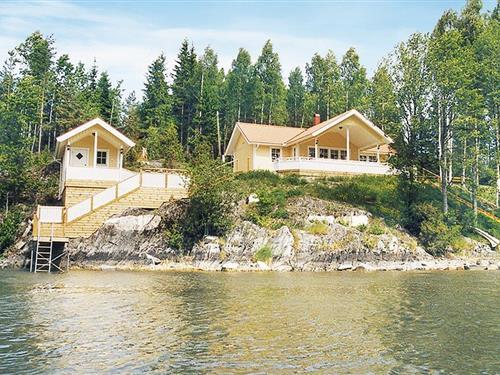Holiday home - 8 persons -  - Kangerud Trångsundet - 660 40 - Segmon