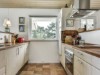 Image 17 - Kitchen