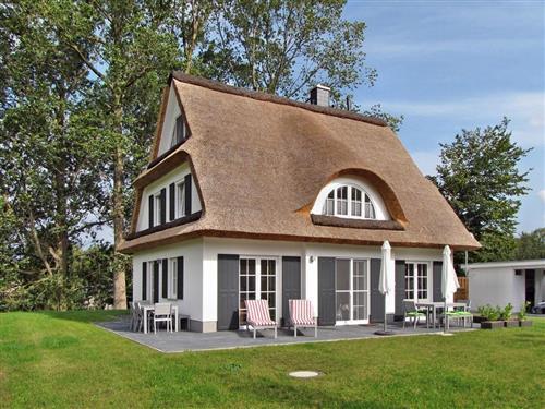 Sommerhus - 10 personer -  - Ostseepark Glowe Espenweg - 18551 - Glowe