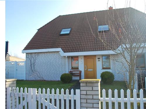 Holiday Home/Apartment - 4 persons -  - 18225 - Ostseebad Kühlungsborn