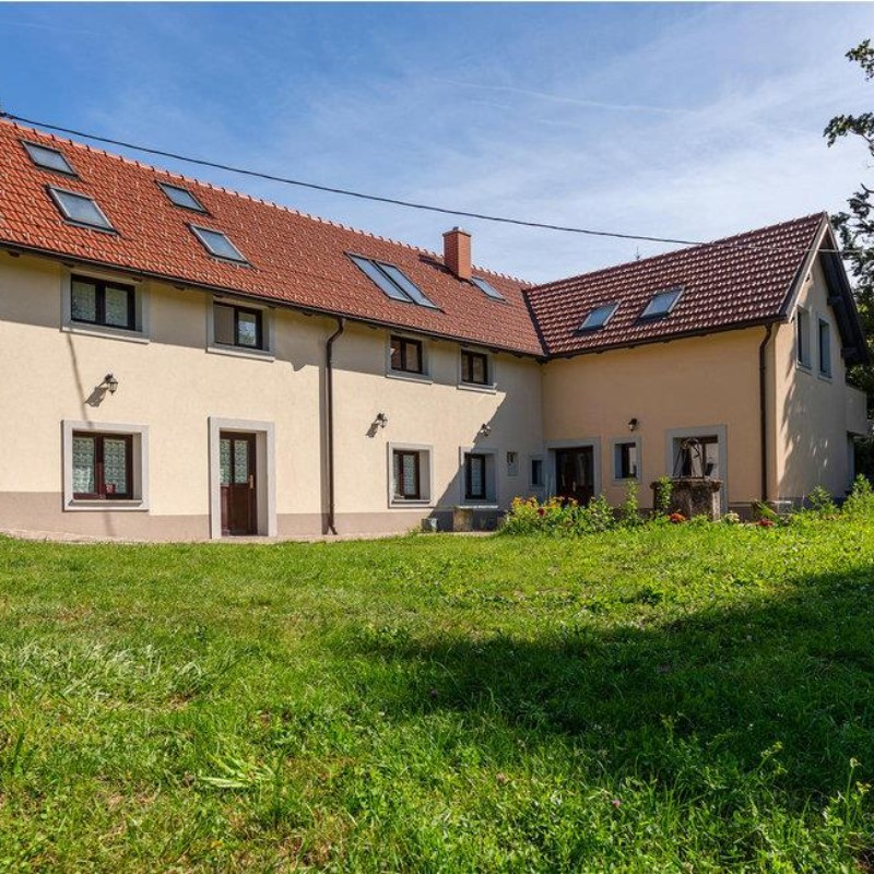 Ferielejlighed - 4 personer -  - Gozd - 5273 - Col