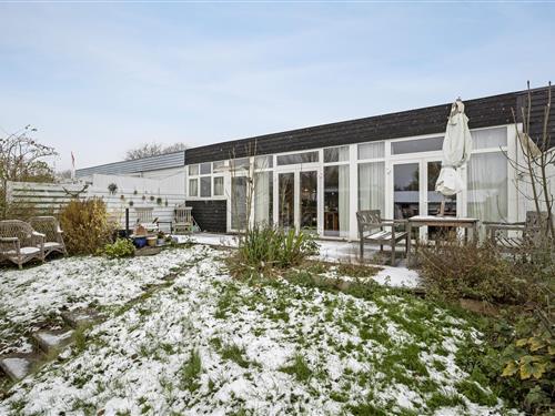 Sommerhus - 4 personer -  - Strandgårdshaven - 3220 - Tisvildeleje