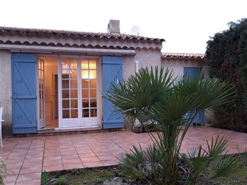 Holiday home - 4 persons -  - Sainte Maxime - 83120