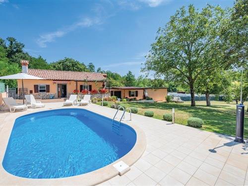 Sommerhus - 4 personer -  - Cere - Labin-Cere - 52220 - Cere