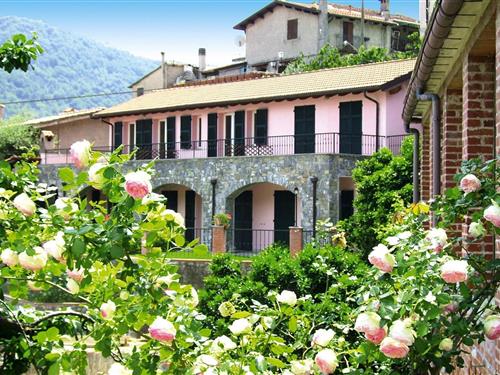 Ferielejlighed - 6 personer -  - 17033 - Castellaro