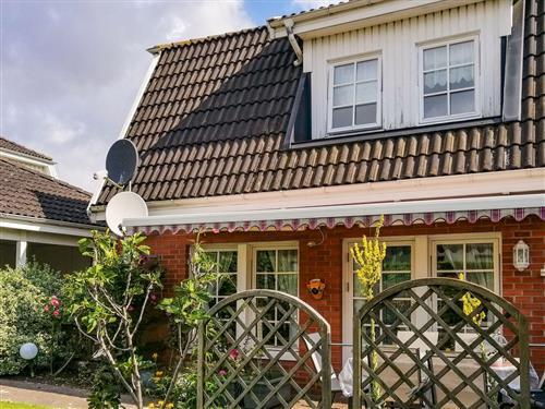 Holiday home - 6 persons -  - Rostocker Chaussee - 18195 - Tessin An Der Ostsee