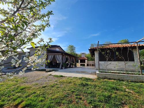 Feriehus - 5 personer -  - Lanterna - 52465 - Tar
