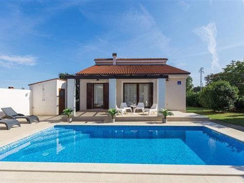 Holiday home - 4 persons -  - Franje Mosnja - 52100 - Pula
