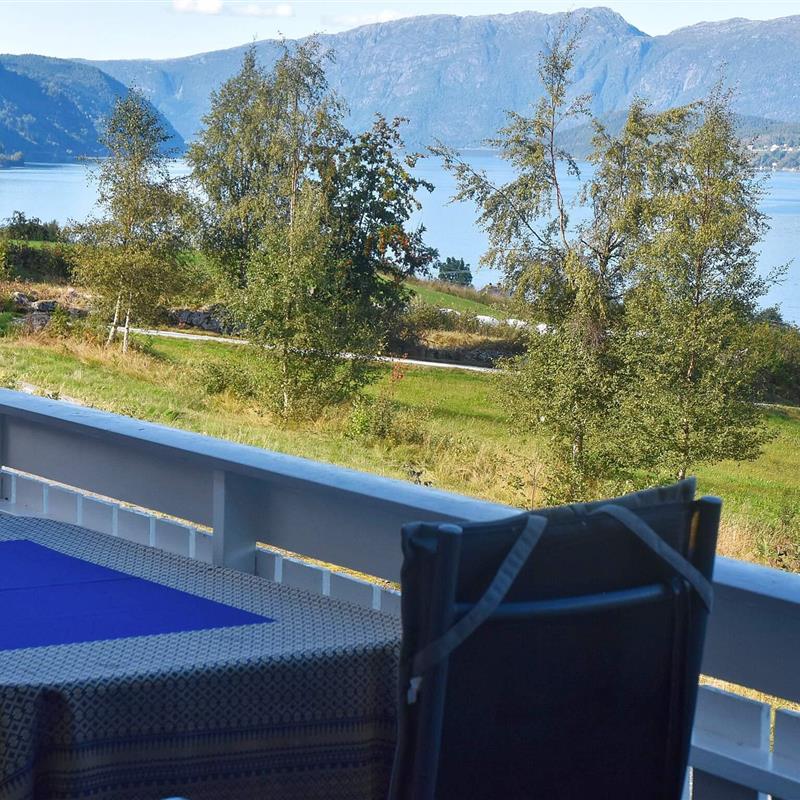  - 6 personer -  - Øvre Sørstranda - Arnestad - 6823 - Sandane