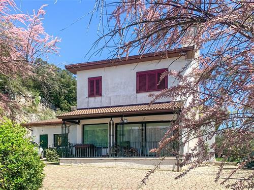 Sommerhus - 6 personer -  - Contrada Breccelle snc - 86170 - Isernia