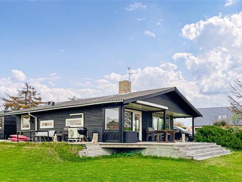 Holiday home - 8 persons -  - Ålevejen - Thorøhuse Strand - 5610 - Assens