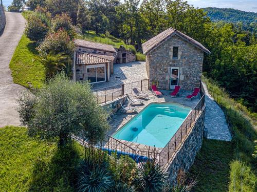 Feriehus - 10 personer -  - Chemin du Grand Val - 07380 - Pont De Labeaume