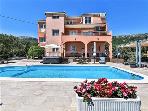 Sommerhus - 12 personer -  - Majuni - 21215 - Kastel Luksic