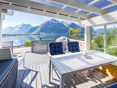 Feriehus - 4 personer -  - Nordsidevegen - 6320 - Isfjorden