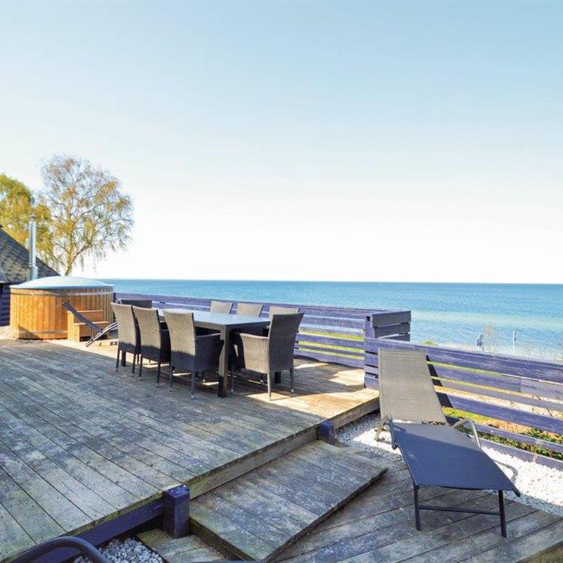 Sommerhus - 8 personer -  - Bautavej - Strøby Ladeplads - 4671 - Strøby