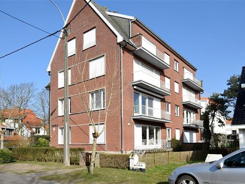 Holiday Home/Apartment - 6 persons -  - 8420 - De Haan