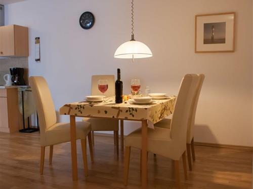 Holiday Home/Apartment - 4 persons -  - Alte Bahnhofsstr. - 26969 - Butjadingen-Süllwarden