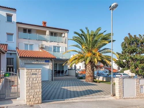 Holiday Home/Apartment - 4 persons -  - Ulica Augusta Senoe - 52100 - Pula