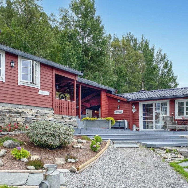 Sommerhus - 9 personer -  - Øvre Værholmen - 6947 - Lavik