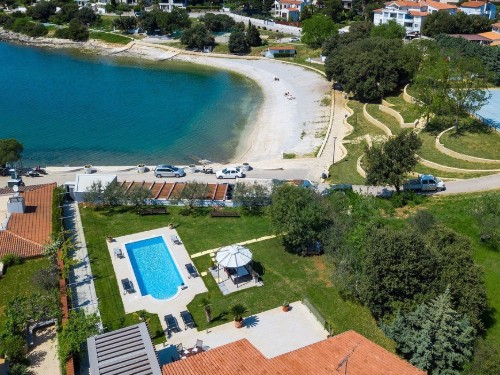 Holiday home - 7 persons -  - VII ogranak br. - 52100 - Pula