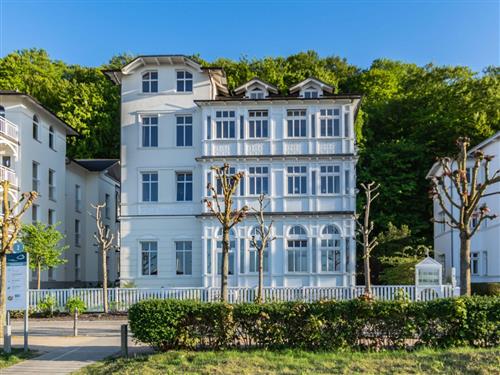 Holiday Home/Apartment - 3 persons -  - Strandpromenade - 18609 - Binz