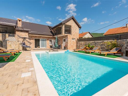 Holiday apartment - 6 persons -  - Zagrebacka - Lika - Gracac - 23440 - Gracac