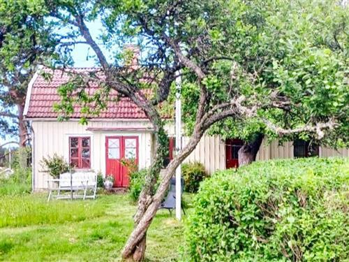 Holiday Home/Apartment - 5 persons -  - Kållandsö EKEBERG - Kållandsö - 53199 - Lidköping