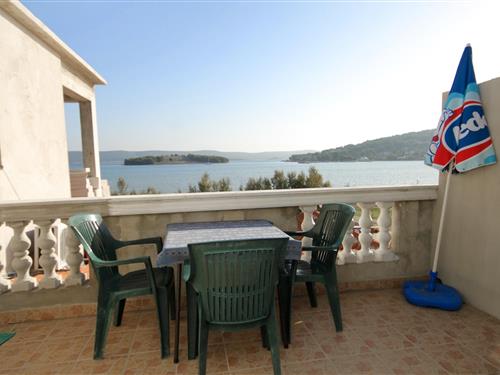 Holiday Home/Apartment - 3 persons -  - Mrljane - 23264 - Mrljane