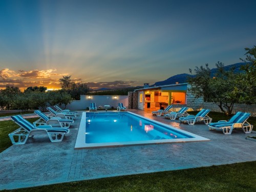 Feriehus - 10 personer -  - Kralja Kresimira - Trogir-Kastel Kambelovac - 21214 - Kastel Kambelovac