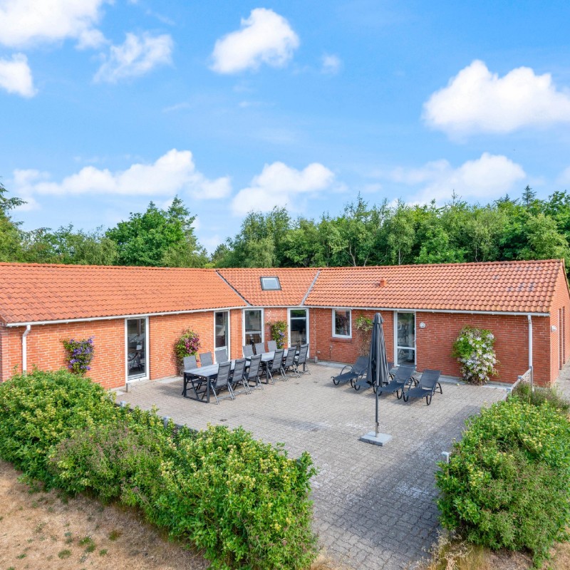 Sommerhus - 12 personer -  - Risbjergvej - Lodbjerg Hede - 6950 - Ringkøbing