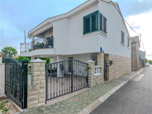 Sommerhus - 8 personer -  - Ul. Hrvatskih Branitelja - 23232 - Zaton