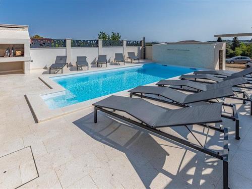 Holiday apartment - 10 persons -  - Dvorine - 52203 - Banjole