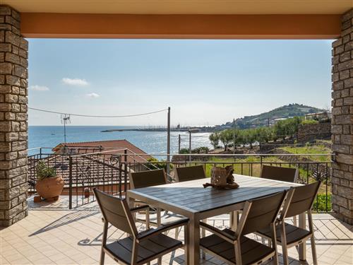 Sommerhus - 9 personer -  - Santo Stefano Al Mare - 18017