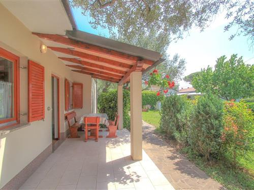 Holiday Home/Apartment - 4 persons -  - 52470 - Zambratija