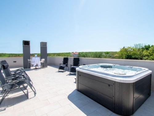 Holiday home - 4 persons -  - 52100 - Pula