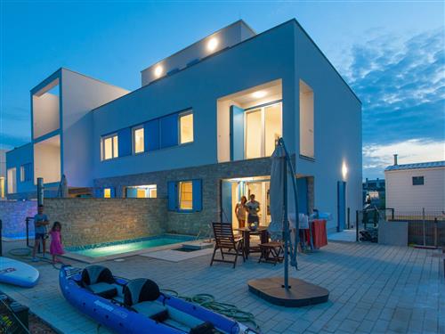 Holiday home - 8 persons -  - Privlaka - 23233