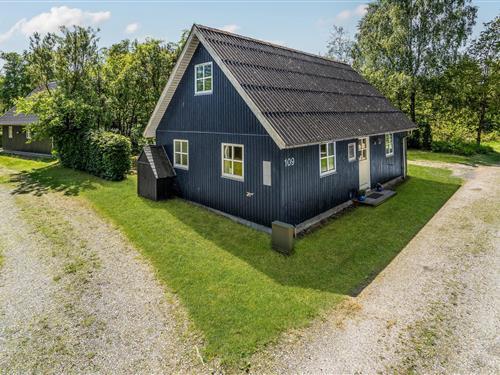 Holiday Home/Apartment - 6 persons -  - Skovbrynet - Vesterlund - 7323 - Give