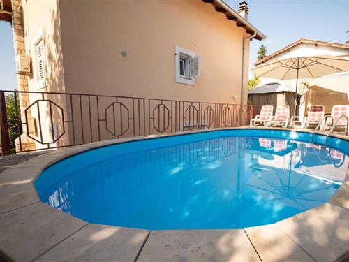 Holiday Home/Apartment - 6 persons -  - Njivice - 51512 - Njivice