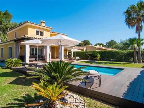 Holiday home - 8 persons -  - Carrer de L'Estany Petit - Montelago, Alcudia - 07400 - Alcudia