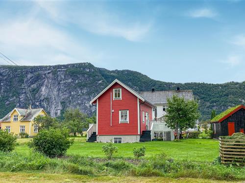 Semesterhus/Semesterlägenhet - 6 personer -  - Naustekroken - Eresfjord / Romsdal - 6470 - Eresfjord