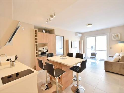 Holiday apartment - 4 persons -  - 06400 - Cannes