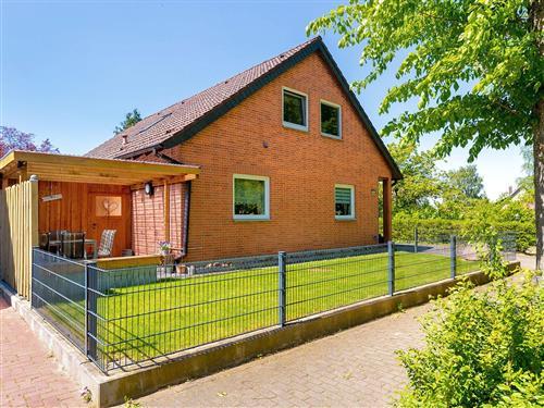 Holiday Home/Apartment - 5 persons -  - Amtsstieg 20 A - 29525 - Uelzen