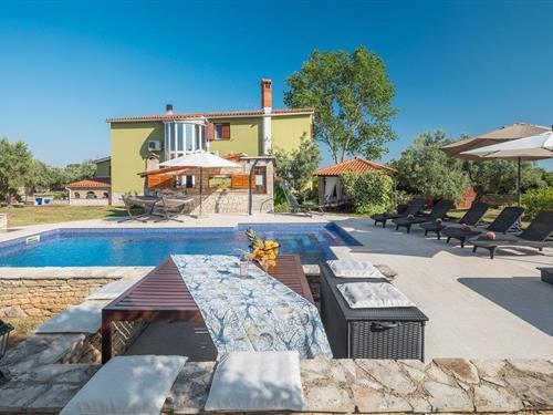 Holiday home - 8 persons -  - Ulica Veli Vrh - Pula-Galizana - 52216 - Galizana