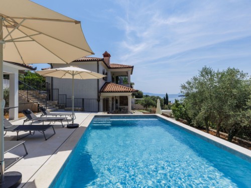 Holiday home - 9 persons -  - 52220 - Labin